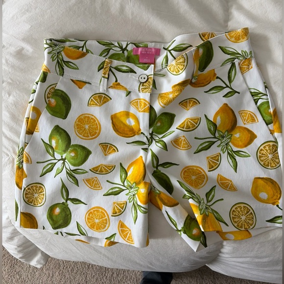 Isaac Mizrahi Citrus Print Women's Shorts Size 4 - Picture 3 of 12